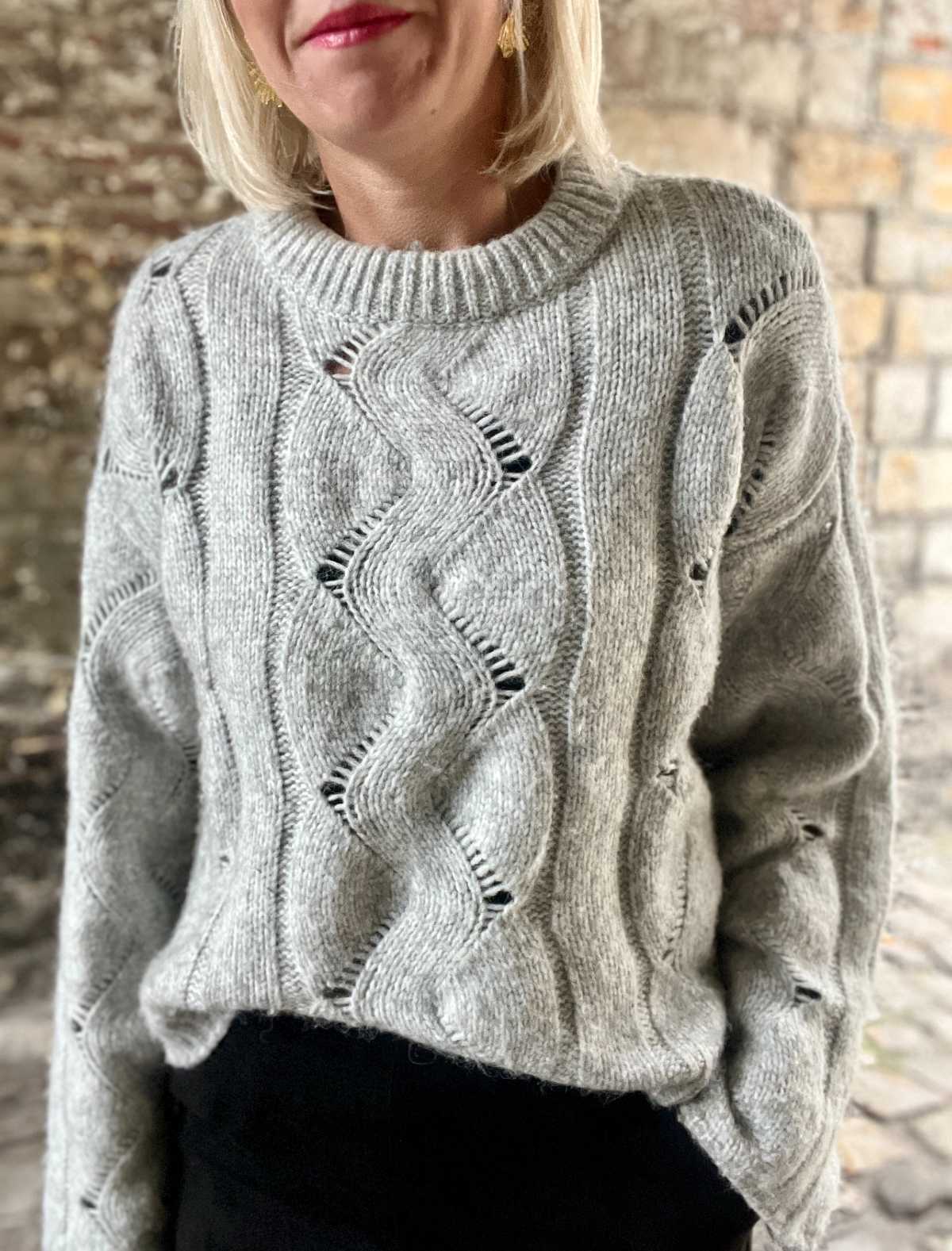 PULL MAILLE TORSADE GRIS PERLE