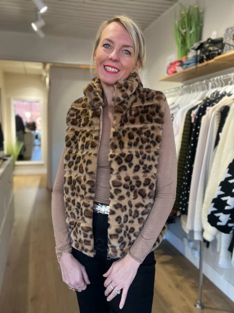 fausse fourrure sans manches leopard